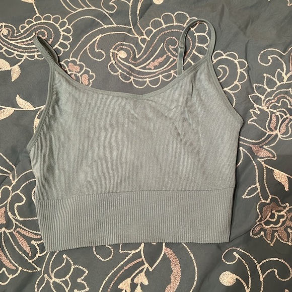 Set of 4 sports bras - Picture 8 of 9